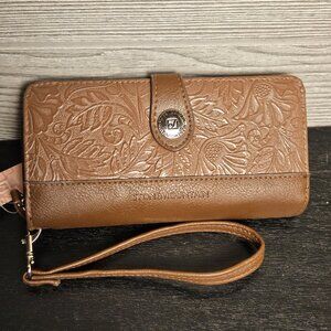 NWT Stone Mountain Bonded Leather Bifold Zip-Around Wallet/Wristlet